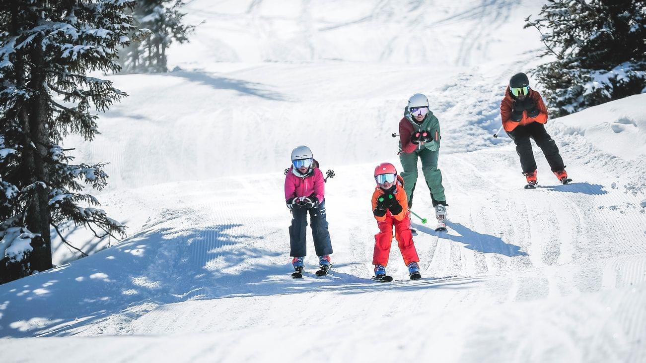 Skifahren mit der Familie in Saalbach Leogang